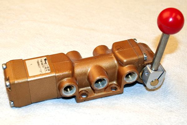 供應(yīng)美國VERSA電磁閥 